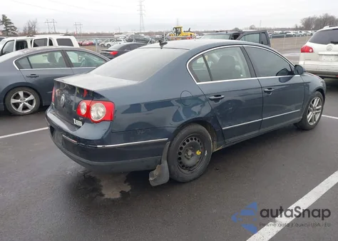 2008 Volkswagen Passat Lux from USA, damaged, VIN WVWEK73CX8P054178